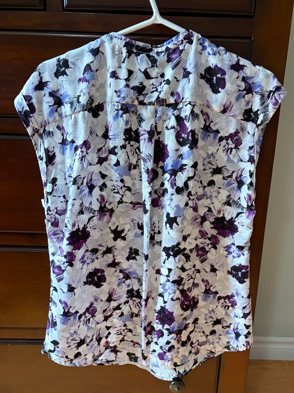 DynamiteWomen’s Floral Cap-Sleeve Blouse